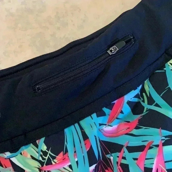 Fabletics - Picture 3 of 4